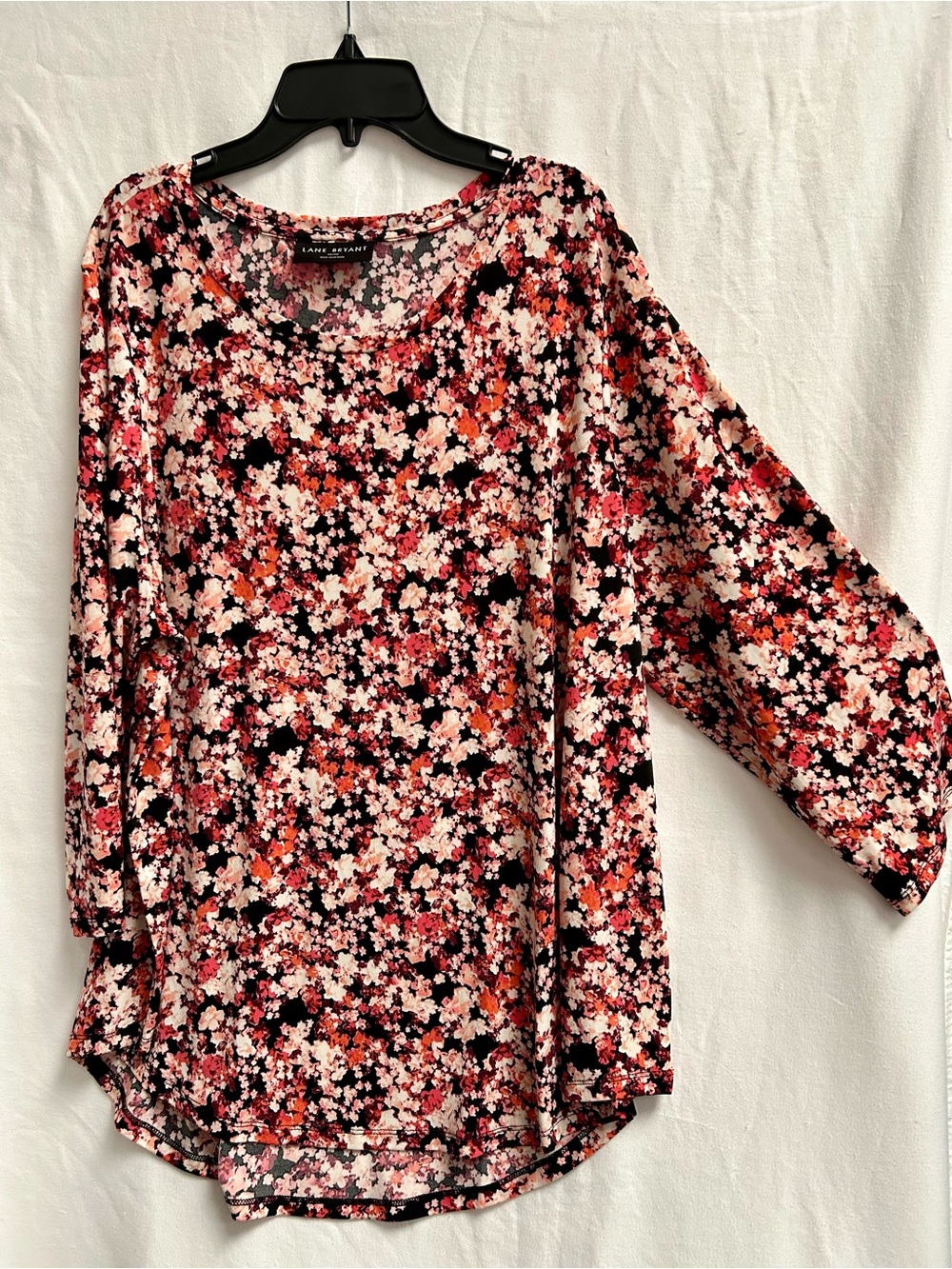 LANE BRYANT BLACK FLORAL SCOOP NECK TOP WITH PINK & ORANGE BLOSSOMS, SIZE 18/20